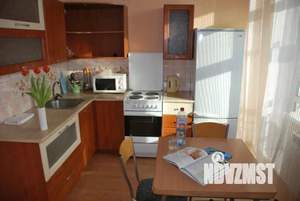 1-к квартира, посуточно, 44м2, 1/1 этаж