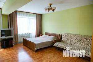 1-к квартира, посуточно, 33м2, 1/1 этаж