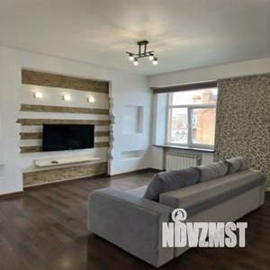 3-к квартира, посуточно, 100м2, 1/1 этаж