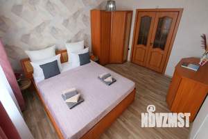 2-к квартира, посуточно, 49м2, 4/4 этаж