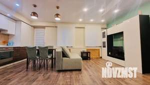 Студия квартира, посуточно, 32м2, 8/10 этаж