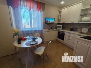 2-к квартира, посуточно, 52м2, 7/10 этаж