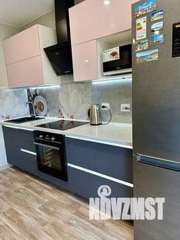 1-к квартира, посуточно, 38м2, 3/10 этаж