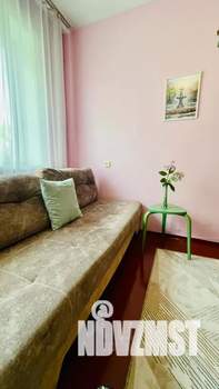 2-к квартира, посуточно, 46м2, 2/5 этаж