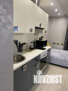 Студия квартира, посуточно, 38м2, 3/10 этаж