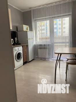 1-к квартира, посуточно, 30м2, 4/17 этаж