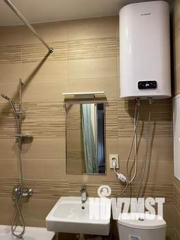 Студия квартира, посуточно, 40м2, 17/18 этаж