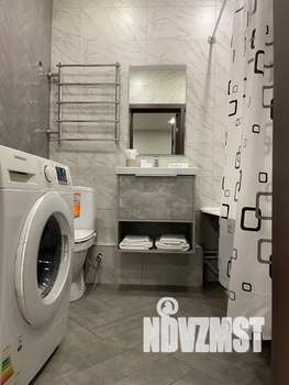 Студия квартира, посуточно, 40м2, 7/9 этаж
