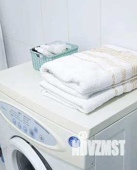 Студия квартира, посуточно, 40м2, 1/9 этаж