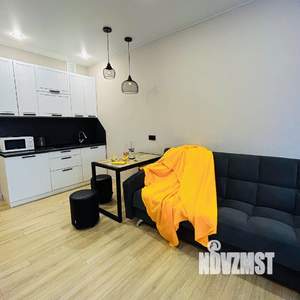 Студия квартира, посуточно, 38м2, 3/17 этаж