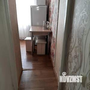 1-к квартира, посуточно, 38м2, 3/5 этаж