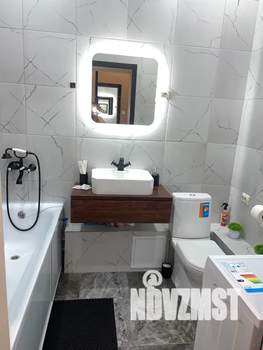 Студия квартира, посуточно, 30м2, 1/9 этаж