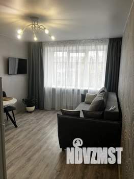 2-к квартира, посуточно, 40м2, 5/5 этаж