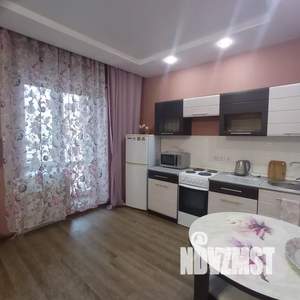 1-к квартира, посуточно, 46м2, 13/16 этаж