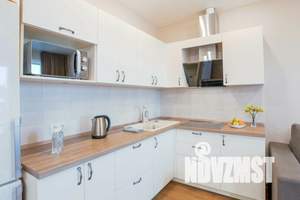 1-к квартира, посуточно, 43м2, 9/17 этаж