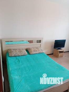 1-к квартира, посуточно, 42м2, 13/16 этаж