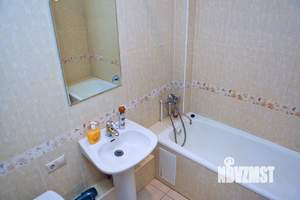 Студия квартира, посуточно, 35м2, 2/16 этаж