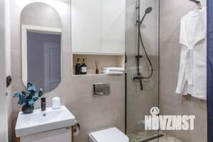 Студия квартира, посуточно, 40м2, 2/9 этаж