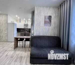 Студия квартира, посуточно, 40м2, 11/19 этаж