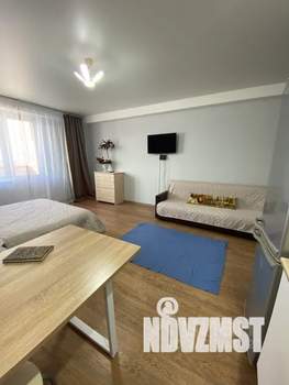 Студия квартира, посуточно, 30м2, 1/3 этаж