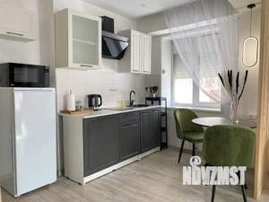 Студия квартира, посуточно, 38м2, 2/9 этаж