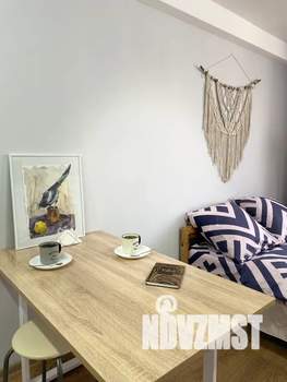 Студия квартира, посуточно, 30м2, 1/3 этаж