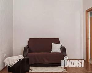 1-к квартира, посуточно, 38м2, 1/18 этаж