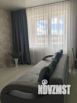 Студия квартира, посуточно, 33м2, 10/12 этаж