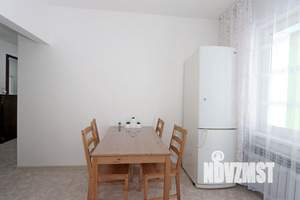 1-к квартира, посуточно, 60м2, 1/1 этаж