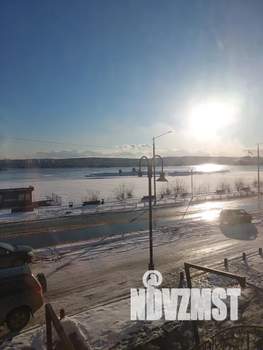 Студия квартира, посуточно, 37м2, 1/4 этаж