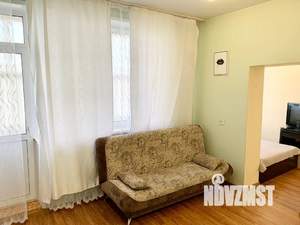 Студия квартира, посуточно, 42м2, 3/4 этаж