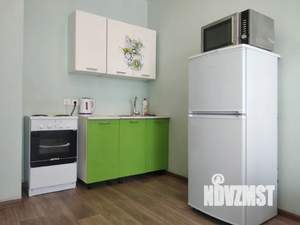 1-к квартира, посуточно, 42м2, 7/18 этаж