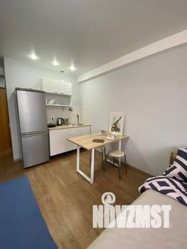 Студия квартира, посуточно, 30м2, 1/3 этаж