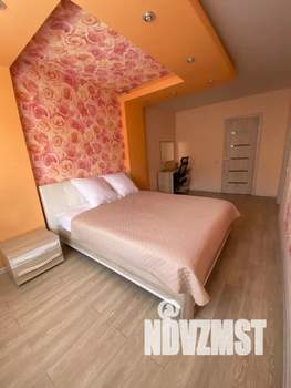 1-к квартира, посуточно, 68м2, 8/15 этаж