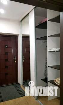 Студия квартира, посуточно, 42м2, 5/10 этаж