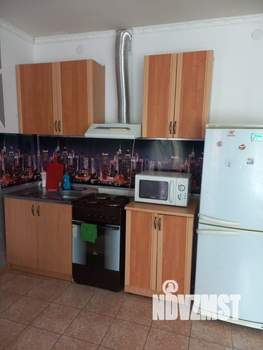 Студия квартира, посуточно, 40м2, 2/10 этаж