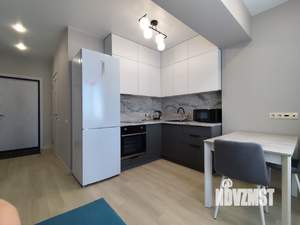 Студия квартира, посуточно, 36м2, 2/10 этаж