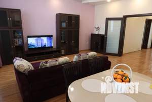 2-к квартира, посуточно, 67м2, 1/1 этаж