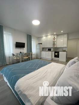 Студия квартира, посуточно, 42м2, 6/10 этаж