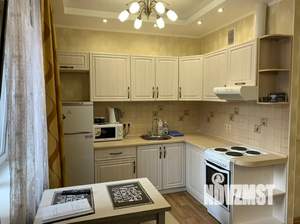 Студия квартира, посуточно, 32м2, 3/12 этаж