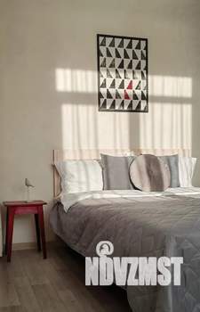 Студия квартира, посуточно, 40м2, 2/8 этаж