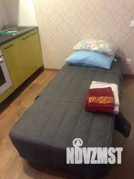 1-к квартира, посуточно, 38м2, 1/10 этаж