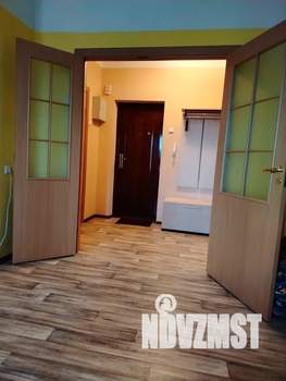 Студия квартира, посуточно, 38м2, 1/10 этаж