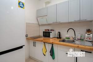Студия квартира, посуточно, 40м2, 2/10 этаж