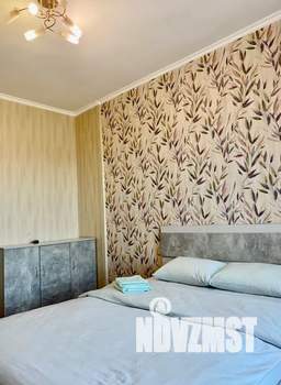 1-к квартира, посуточно, 40м2, 4/15 этаж