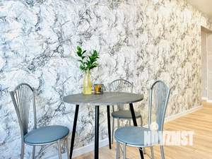 1-к квартира, посуточно, 41м2, 2/18 этаж