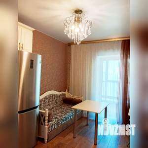 1-к квартира, посуточно, 38м2, 7/18 этаж