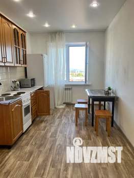 1-к квартира, посуточно, 40м2, 15/16 этаж