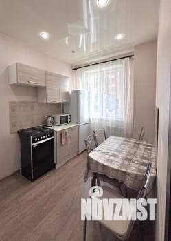 1-к квартира, посуточно, 40м2, 1/16 этаж