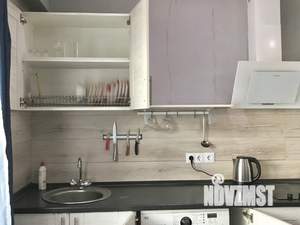 1-к квартира, посуточно, 38м2, 1/18 этаж